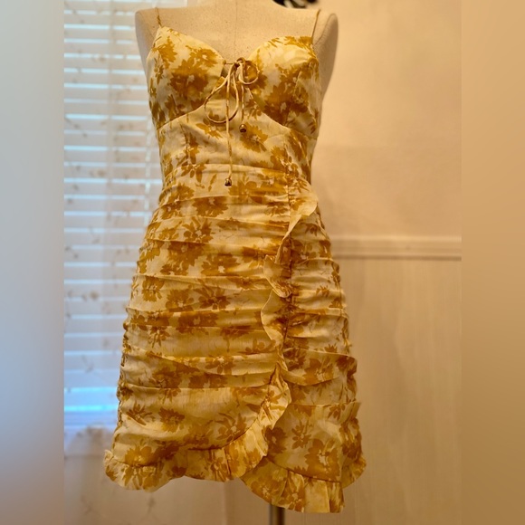 Selfie Leslie Mini Yellow Dress - Picture 4 of 9